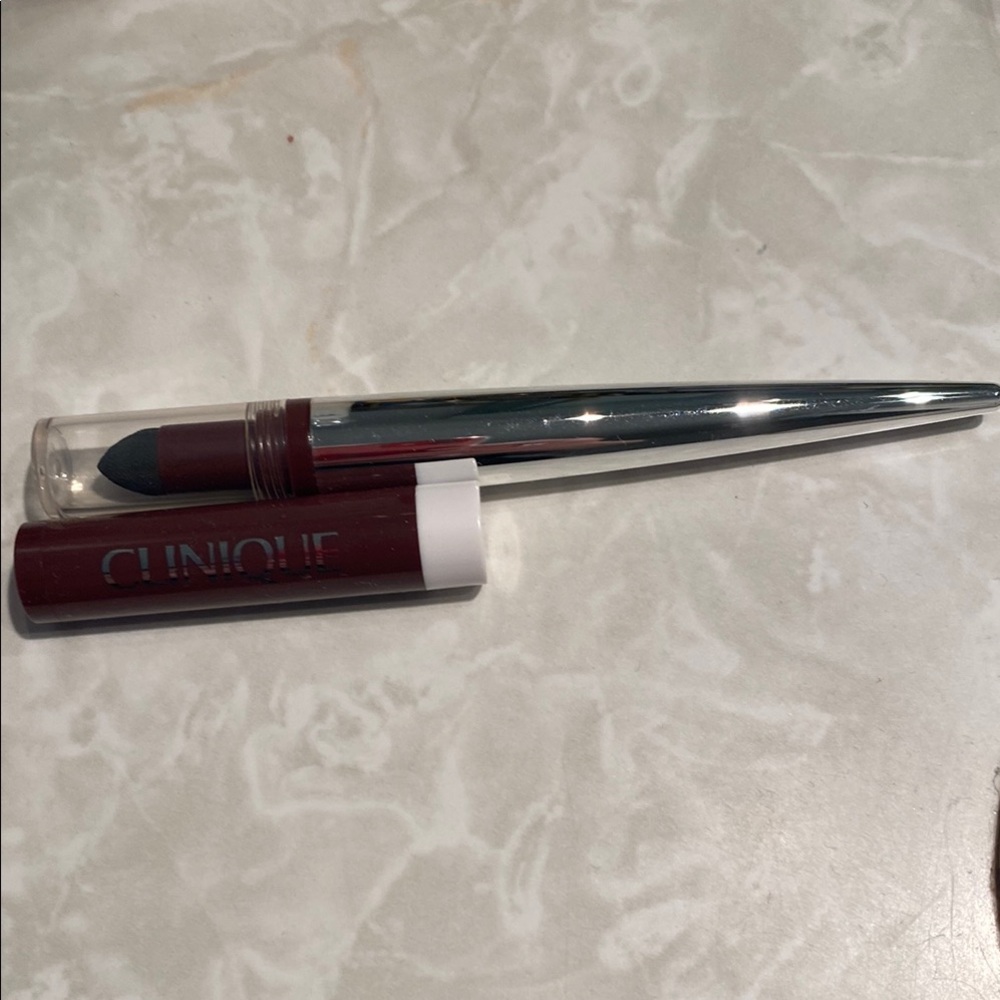 Clinique Pop Lip Shadow in Soft Pink - Picture 2 of 2